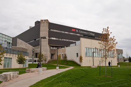колледж St. Lawrence