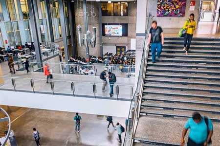 на кампусе канадского университета