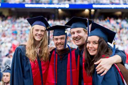 поступление в Канаду