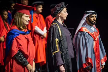 поступление в Middlesex University, Dubai