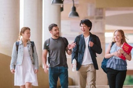 карьера в Сингапуре