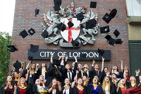 поступление в City University London